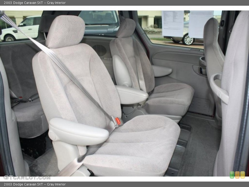 Gray Interior Photo for the 2003 Dodge Caravan SXT #46222916