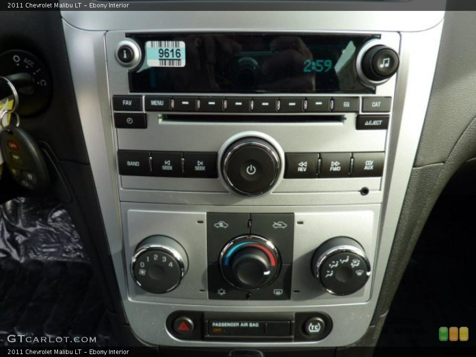 Ebony Interior Controls for the 2011 Chevrolet Malibu LT #46224626