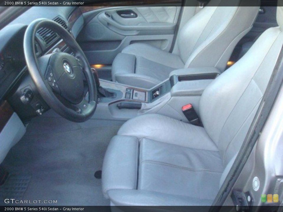 Gray Interior Photo for the 2000 BMW 5 Series 540i Sedan #46227419