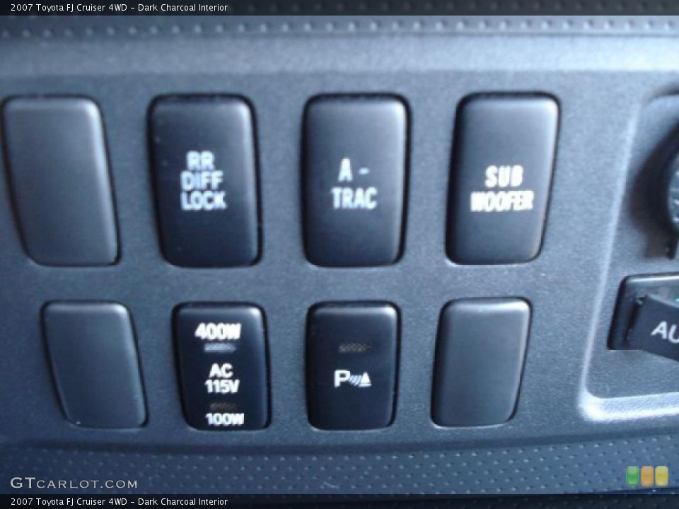 Dark Charcoal Interior Controls for the 2007 Toyota FJ Cruiser 4WD #46229771