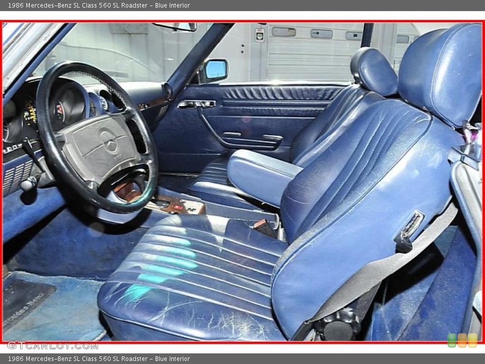 Blue Interior Photo for the 1986 Mercedes-Benz SL Class 560 SL Roadster #46234202