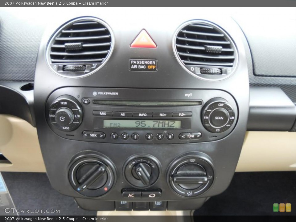 Cream Interior Controls for the 2007 Volkswagen New Beetle 2.5 Coupe #46234403