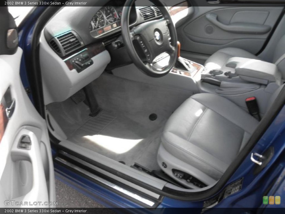 Grey Interior Photo for the 2002 BMW 3 Series 330xi Sedan #46236785