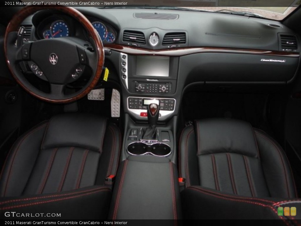 Nero Interior Dashboard for the 2011 Maserati GranTurismo Convertible GranCabrio #46252855