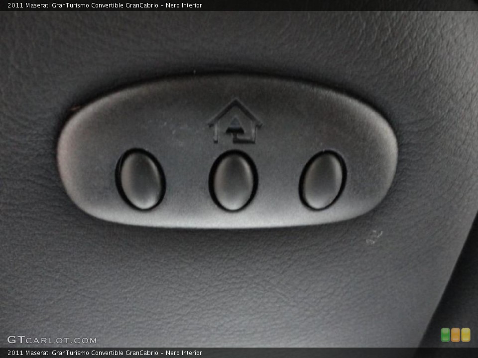Nero Interior Controls for the 2011 Maserati GranTurismo Convertible GranCabrio #46253062