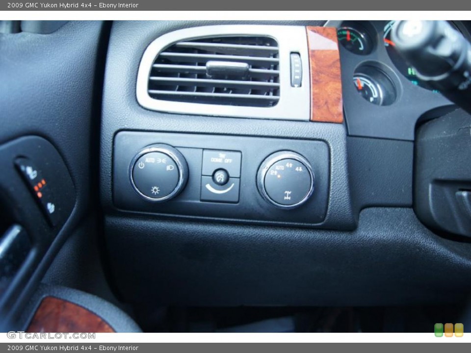 Ebony Interior Controls for the 2009 GMC Yukon Hybrid 4x4 #46256902