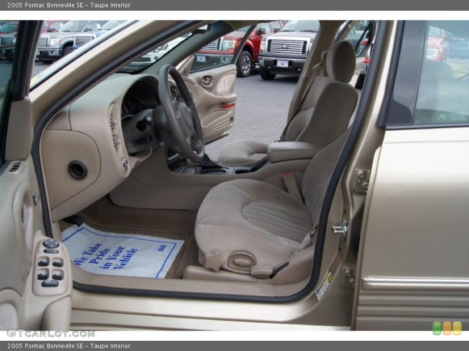 Taupe Interior Photo for the 2005 Pontiac Bonneville SE #46259326