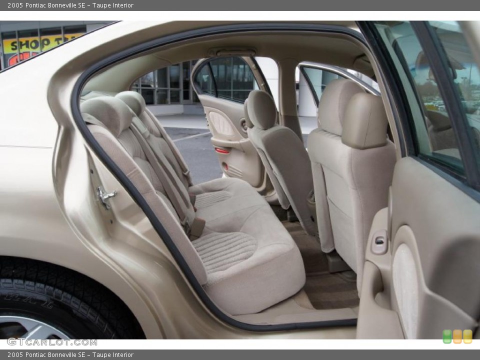 Taupe Interior Photo for the 2005 Pontiac Bonneville SE #46259371