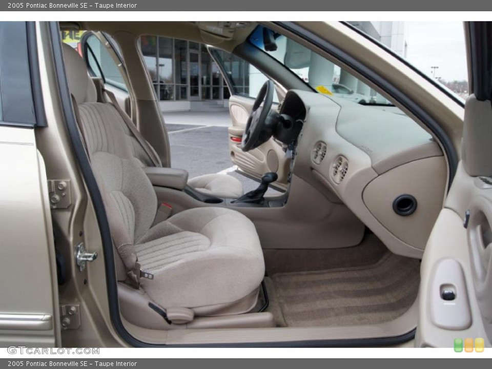 Taupe Interior Photo for the 2005 Pontiac Bonneville SE #46259380