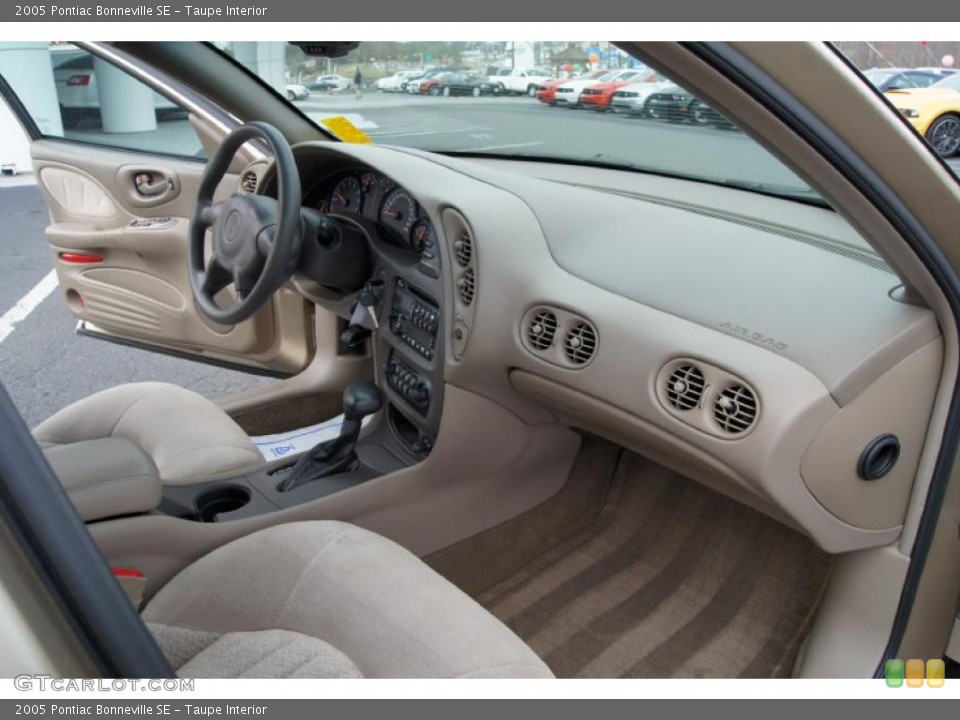 Taupe Interior Photo for the 2005 Pontiac Bonneville SE #46259386