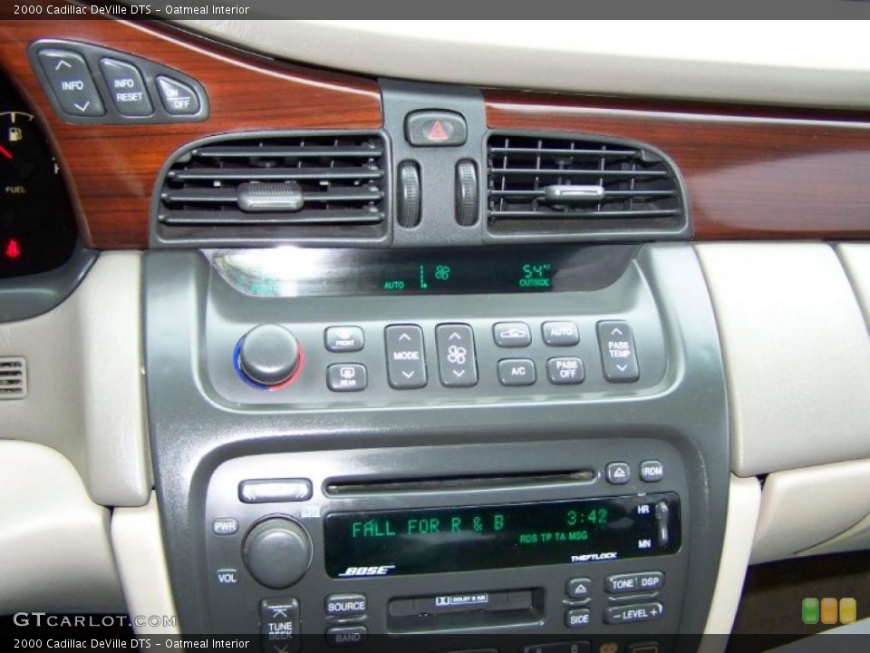 Oatmeal Interior Controls for the 2000 Cadillac DeVille DTS #46260781