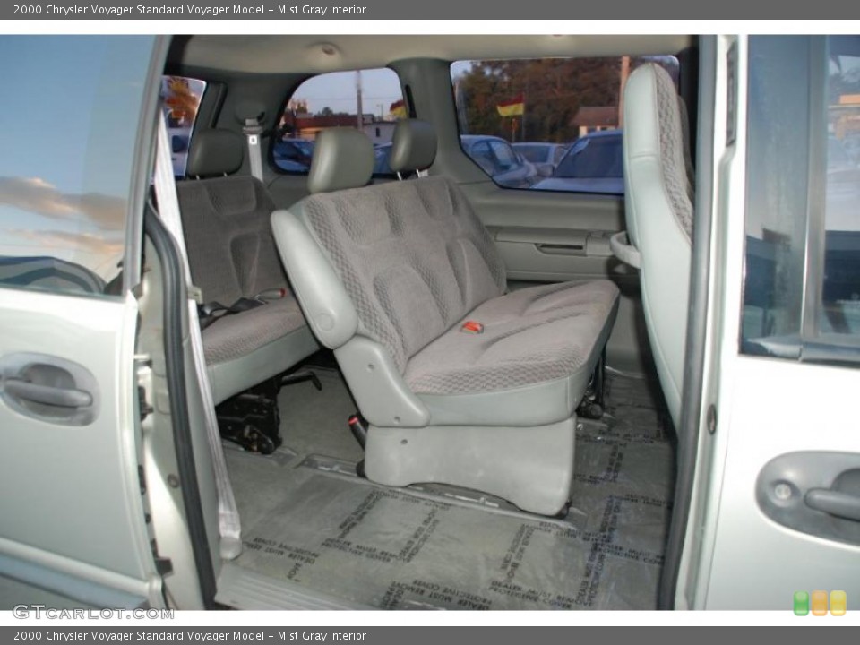 Mist Gray Interior Photo for the 2000 Chrysler Voyager  #46265437