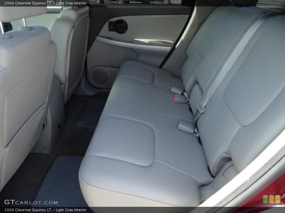 Light Gray Interior Photo for the 2009 Chevrolet Equinox LT #46267291