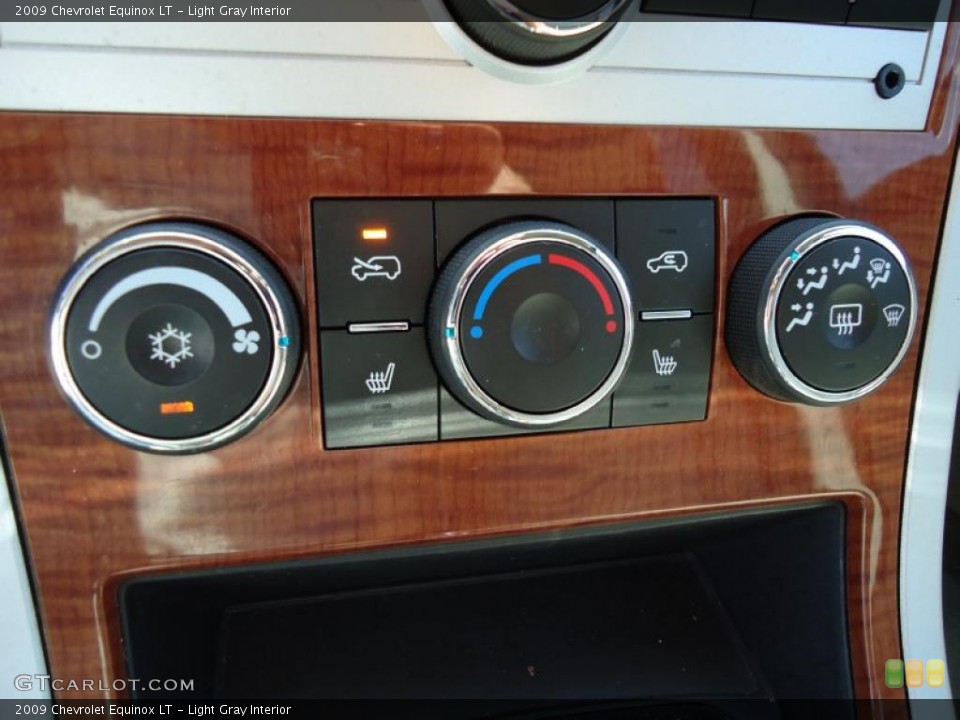 Light Gray Interior Controls for the 2009 Chevrolet Equinox LT #46267603