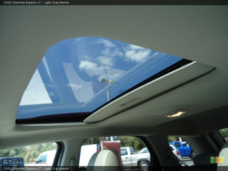 Light Gray Interior Sunroof for the 2009 Chevrolet Equinox LT #46267618