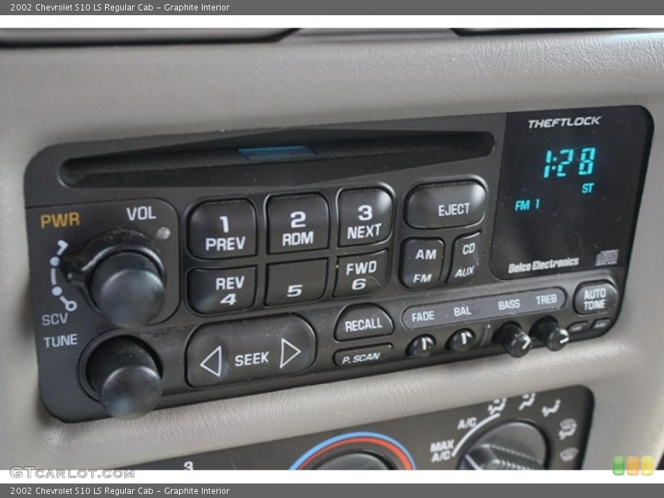 Graphite Interior Controls for the 2002 Chevrolet S10 LS Regular Cab #46270246