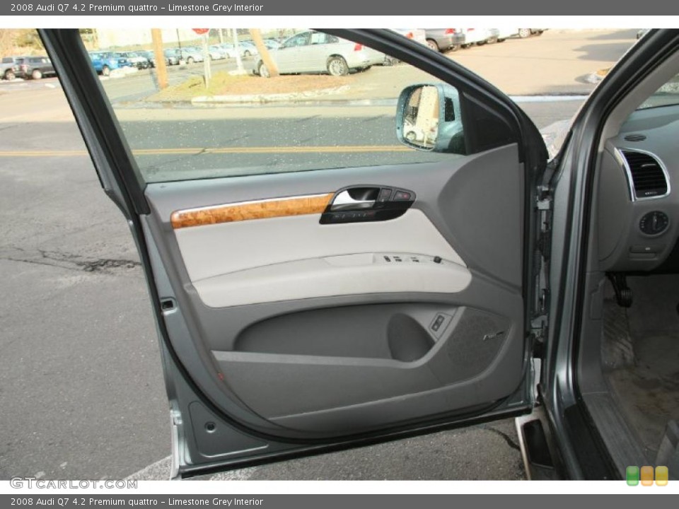 Limestone Grey Interior Door Panel for the 2008 Audi Q7 4.2 Premium quattro #46273591