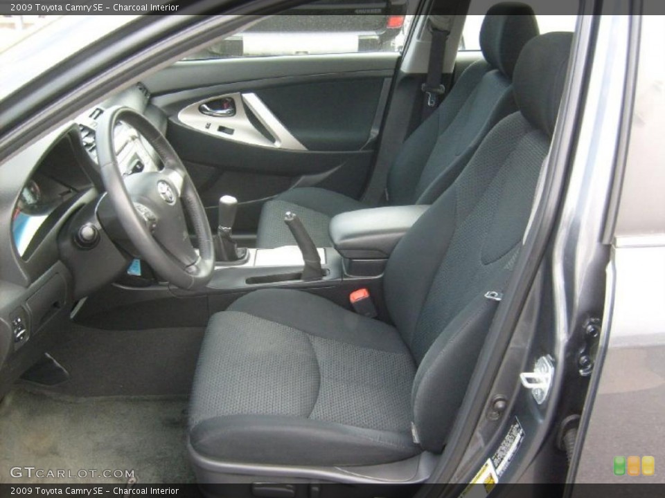 Charcoal Interior Photo for the 2009 Toyota Camry SE #46274379