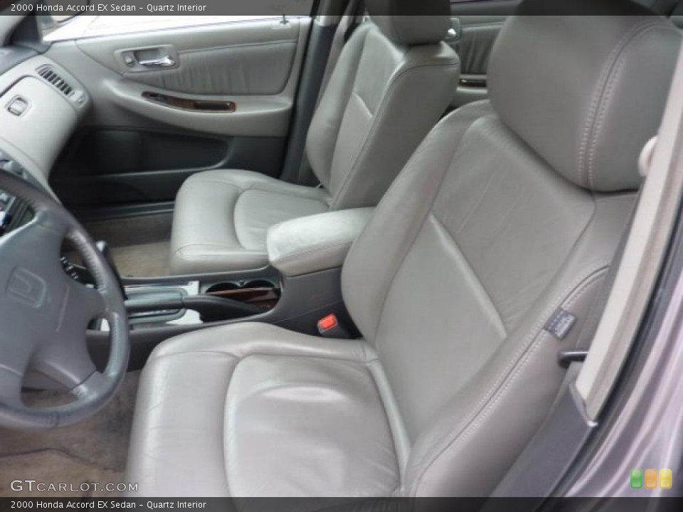 Quartz Interior Photo for the 2000 Honda Accord EX Sedan #46278189