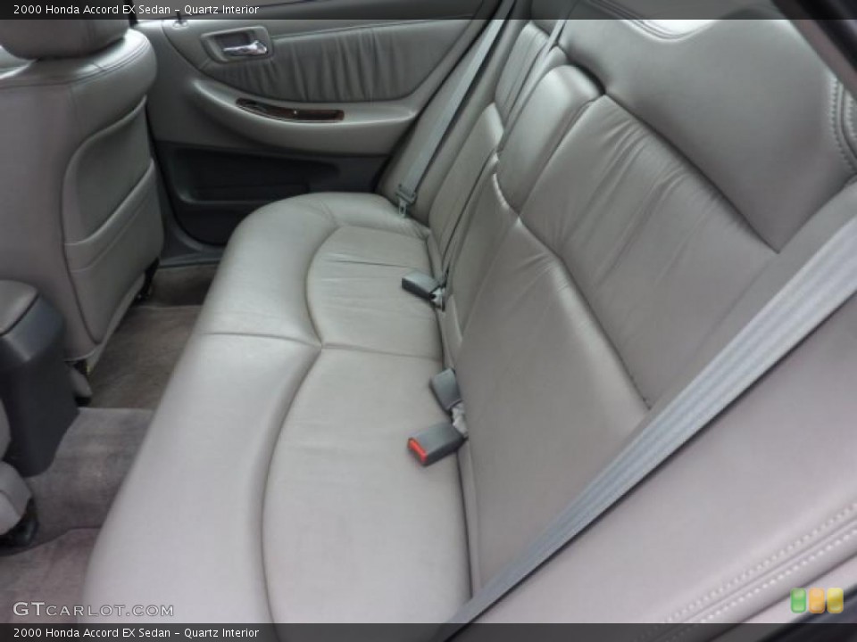Quartz Interior Photo for the 2000 Honda Accord EX Sedan #46278195