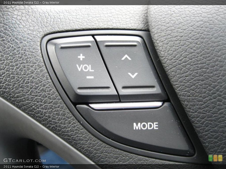 Gray Interior Controls for the 2011 Hyundai Sonata GLS #46278891