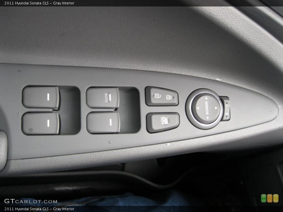 Gray Interior Controls for the 2011 Hyundai Sonata GLS #46278963
