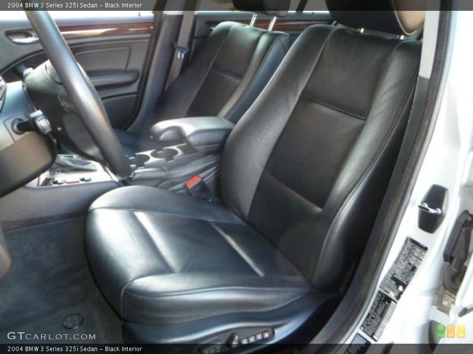 Black Interior Photo for the 2004 BMW 3 Series 325i Sedan #46282656