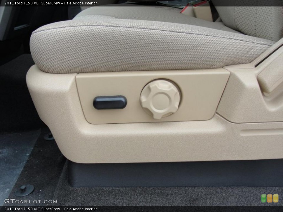 Pale Adobe Interior Photo for the 2011 Ford F150 XLT SuperCrew #46287457