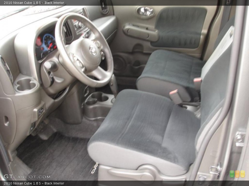 Black Interior Photo for the 2010 Nissan Cube 1.8 S #46298512