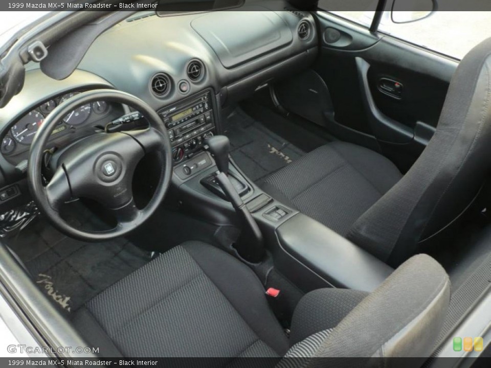 Black Interior Photo for the 1999 Mazda MX-5 Miata Roadster #46301278
