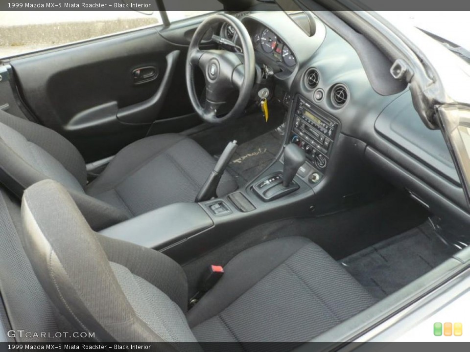 Black Interior Photo for the 1999 Mazda MX-5 Miata Roadster #46301308