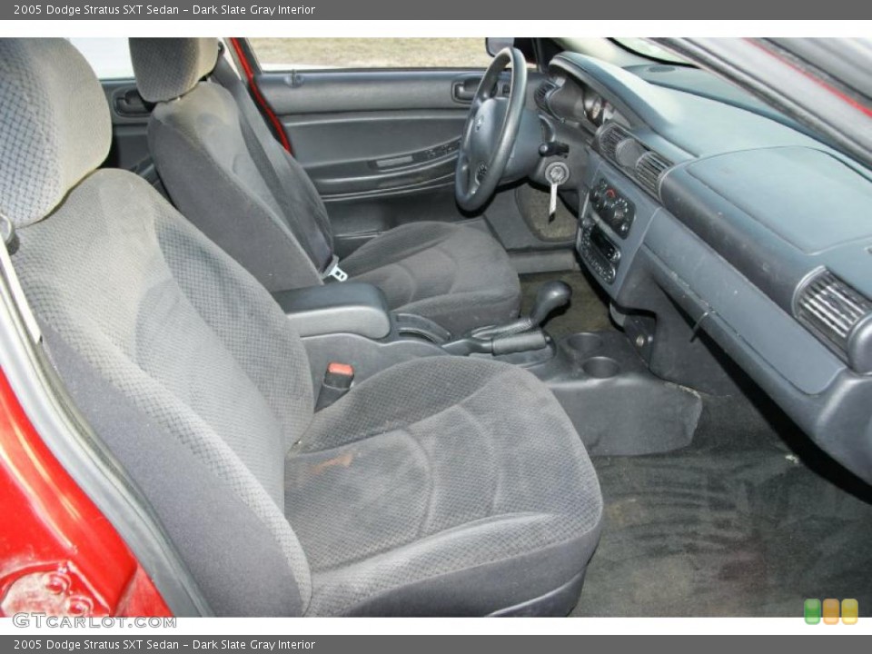 Dark Slate Gray Interior Photo for the 2005 Dodge Stratus SXT Sedan #46301413