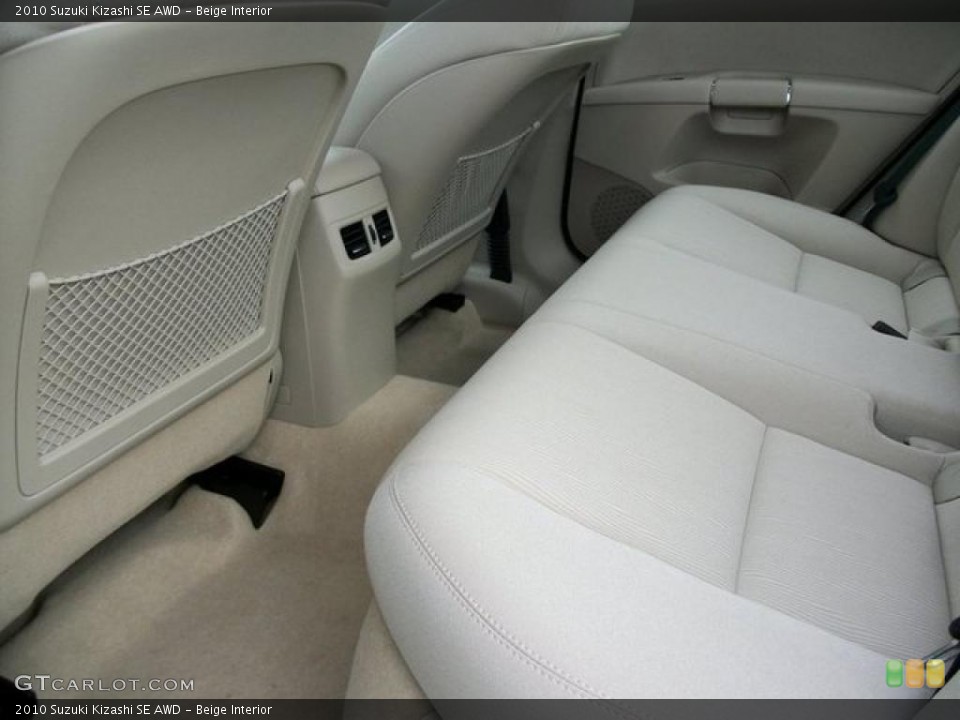 Beige Interior Photo for the 2010 Suzuki Kizashi SE AWD #46304524