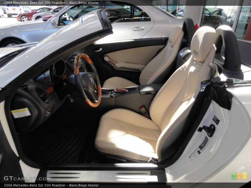 Black/Beige Interior Photo for the 2009 Mercedes-Benz SLK 300 Roadster #46305112