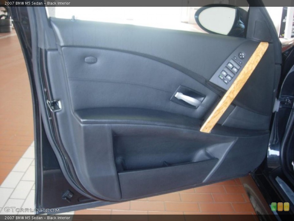 Black Interior Door Panel for the 2007 BMW M5 Sedan #46306319