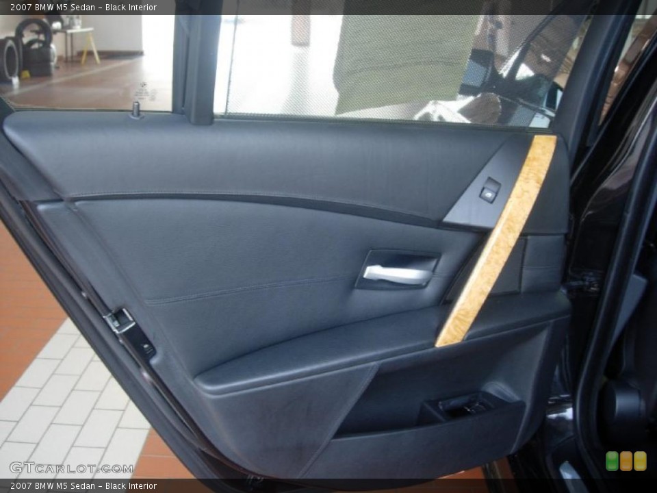 Black Interior Door Panel for the 2007 BMW M5 Sedan #46306331
