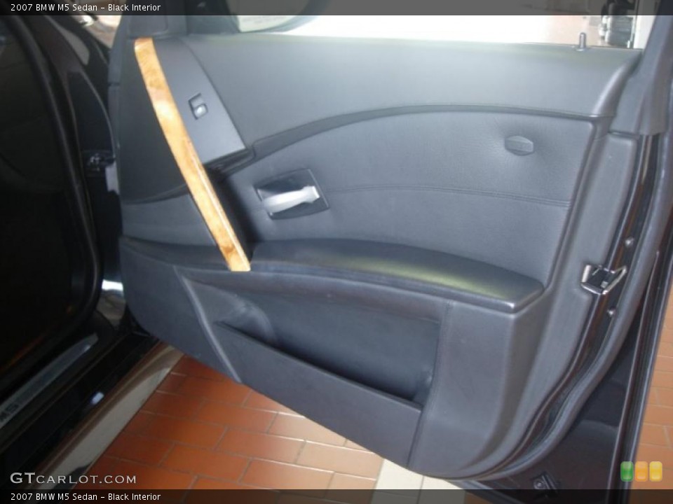 Black Interior Door Panel for the 2007 BMW M5 Sedan #46306355