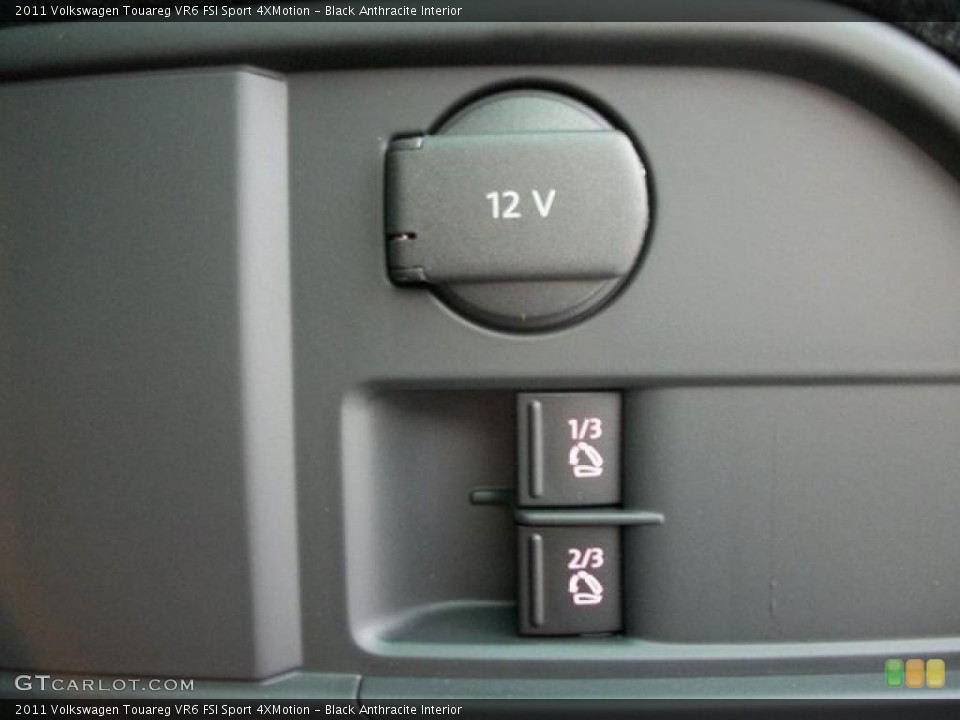 Black Anthracite Interior Controls for the 2011 Volkswagen Touareg VR6 FSI Sport 4XMotion #46306925