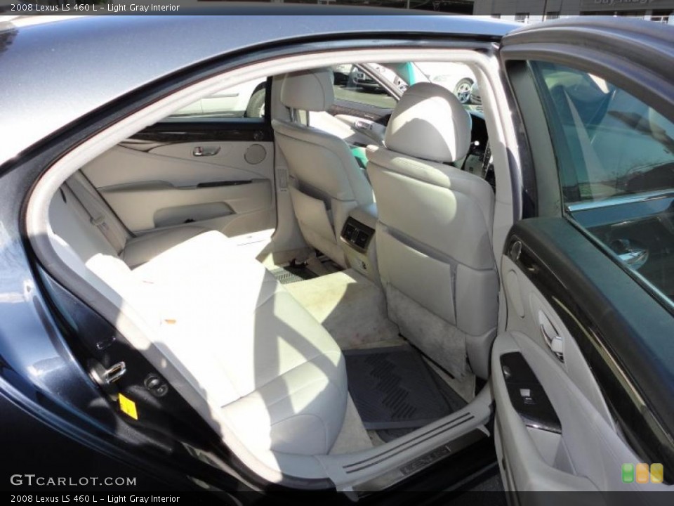 Light Gray Interior Photo for the 2008 Lexus LS 460 L #46309553
