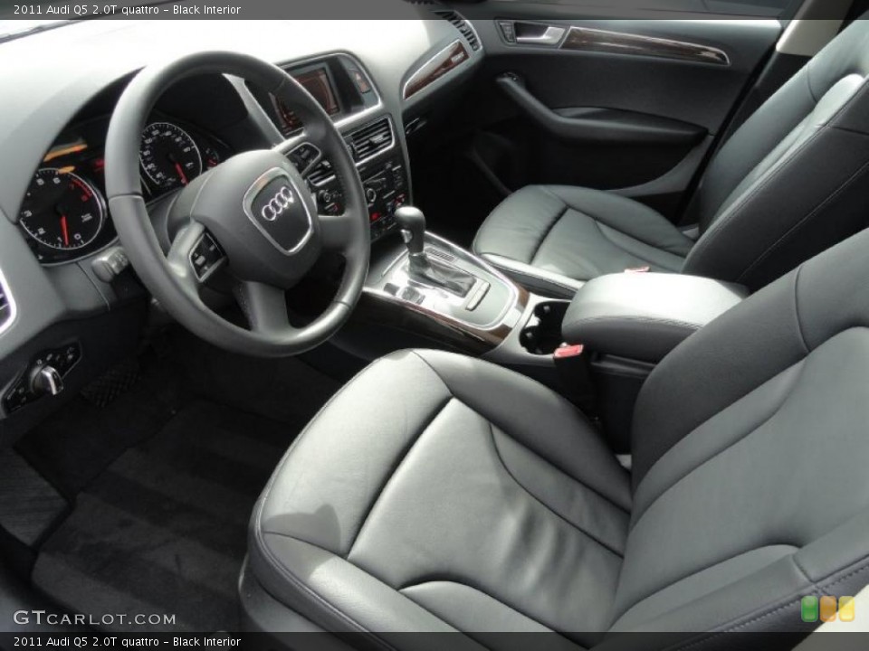 Black Interior Photo for the 2011 Audi Q5 2.0T quattro #46320570