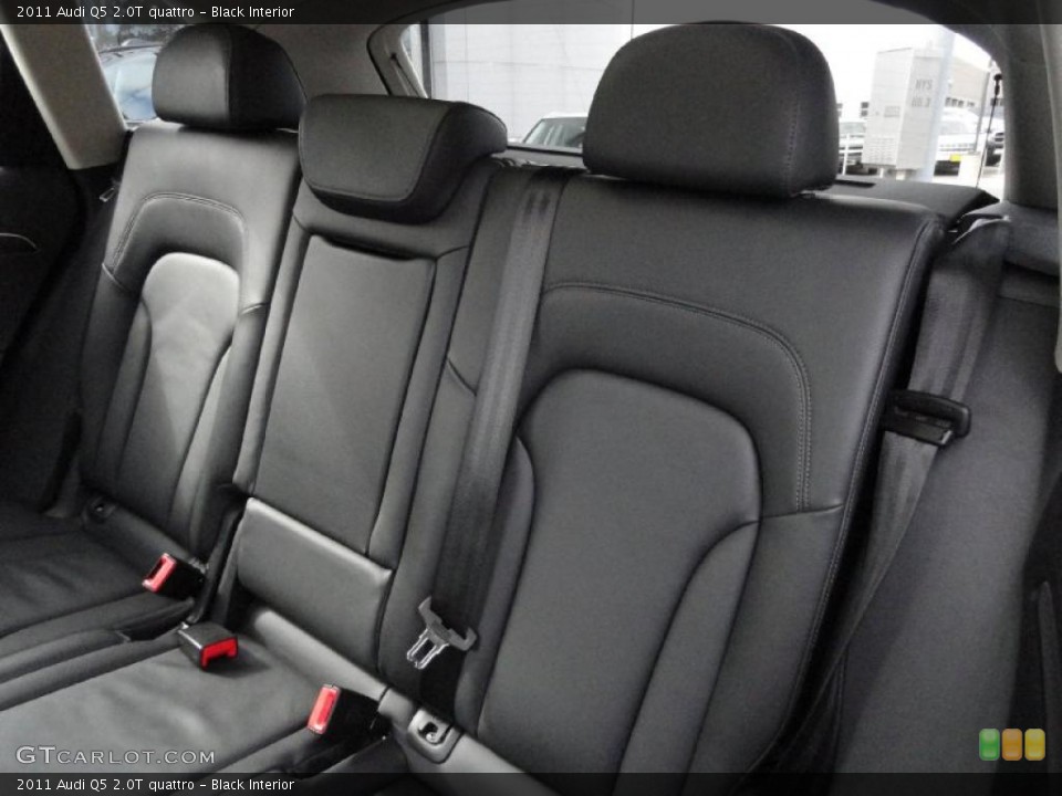Black Interior Photo for the 2011 Audi Q5 2.0T quattro #46320603