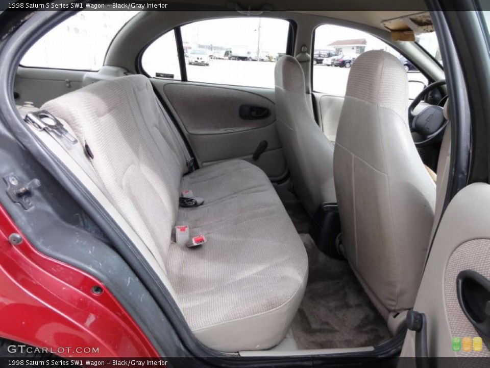 Black/Gray Interior Photo for the 1998 Saturn S Series SW1 Wagon #46329765