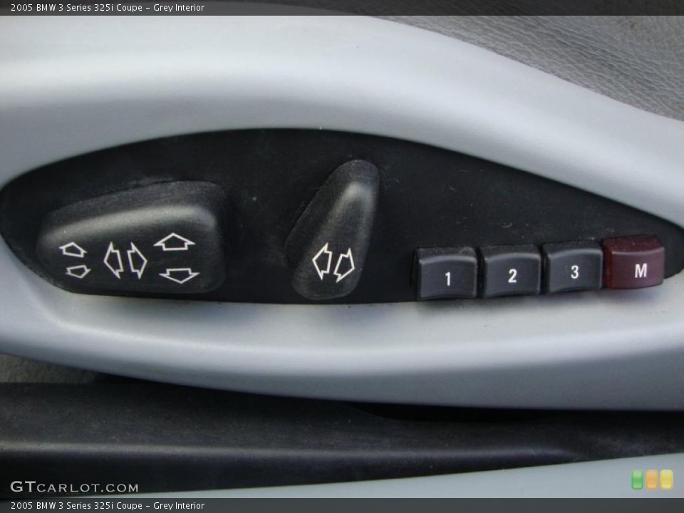 Grey Interior Controls for the 2005 BMW 3 Series 325i Coupe #46330392