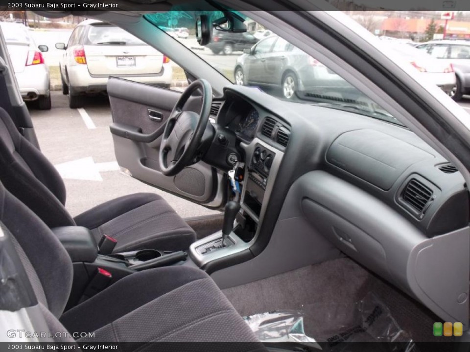 Gray Interior Photo for the 2003 Subaru Baja Sport #46332741
