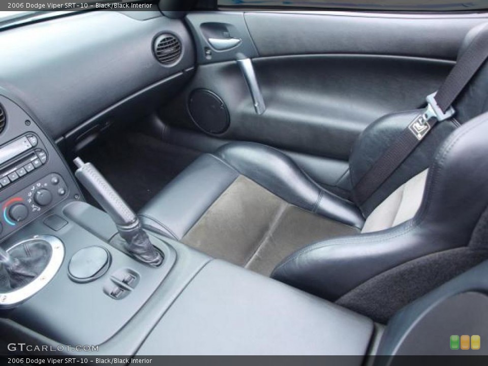Black/Black Interior Photo for the 2006 Dodge Viper SRT-10 #46334334