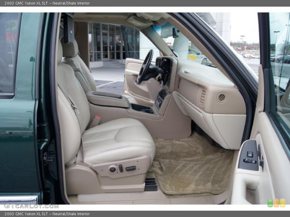 Neutral/Shale Interior Photo for the 2003 GMC Yukon XL SLT #46335567