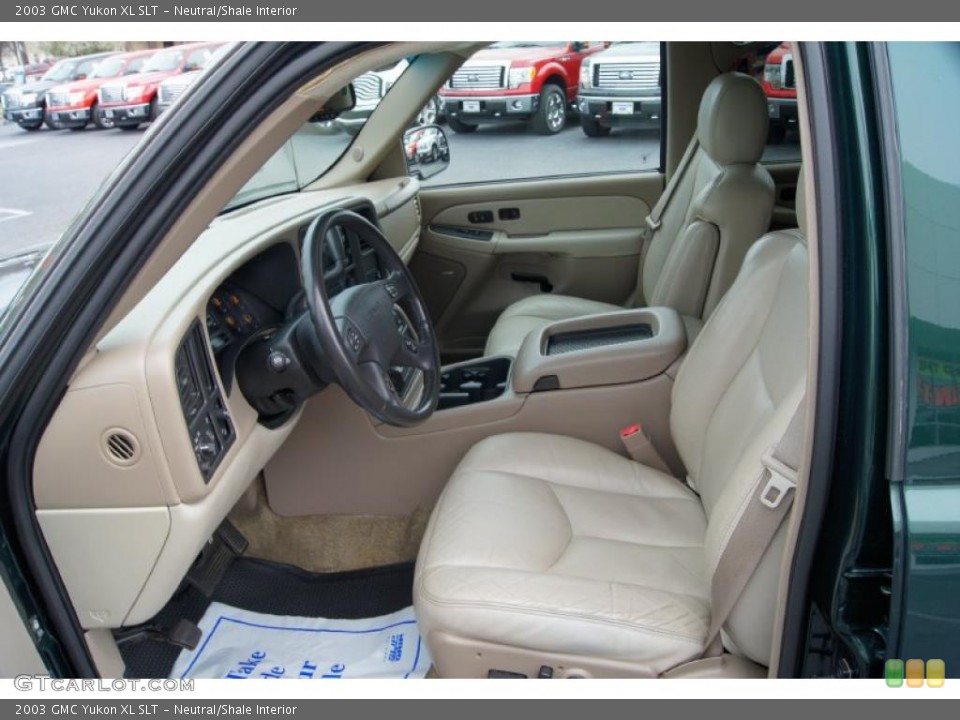 Neutral/Shale Interior Photo for the 2003 GMC Yukon XL SLT #46335708