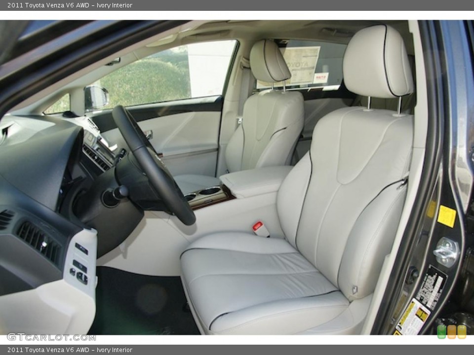 Ivory Interior Photo for the 2011 Toyota Venza V6 AWD #46338600