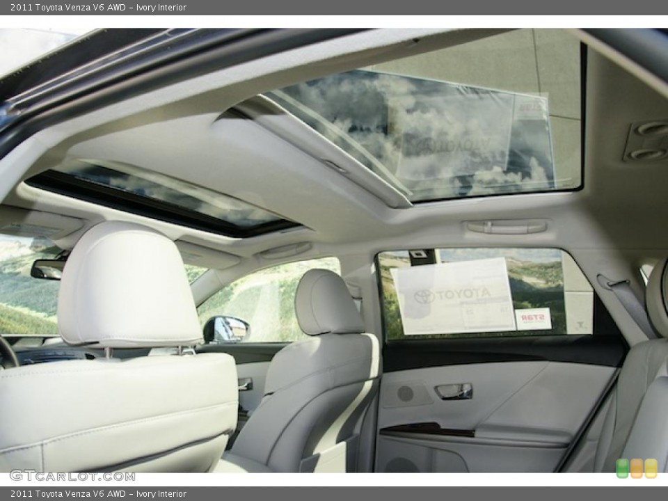 Ivory Interior Sunroof for the 2011 Toyota Venza V6 AWD #46338642