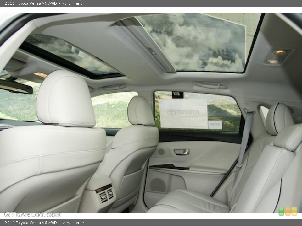 Ivory Interior Sunroof for the 2011 Toyota Venza V6 AWD #46338936